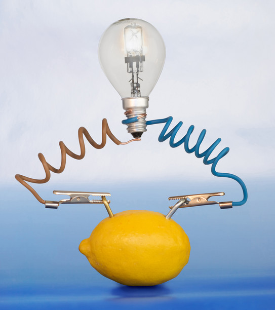 Zitrone mit Glühlampe Zitrone mit Glühlampe