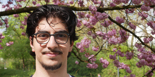 Portrait Hezan Ates
