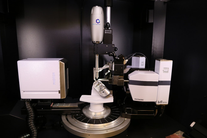 Single crystal X-ray diffractometer Bruker D8 Venture