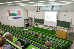 Hörsaal mit Publikum