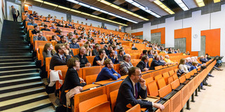 Hörsaal mit Publikum
