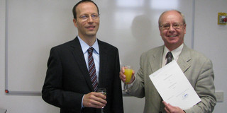 Prof. Dr. Claus Czeslik und Dekan Prof. Dr. Heinz Rehage