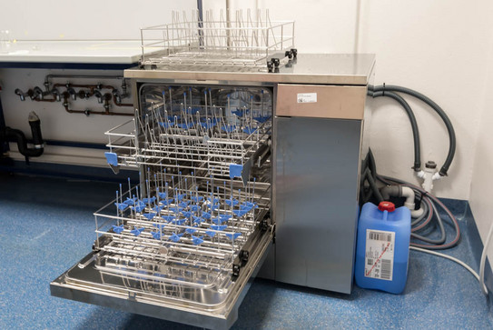 Lab glassware washer